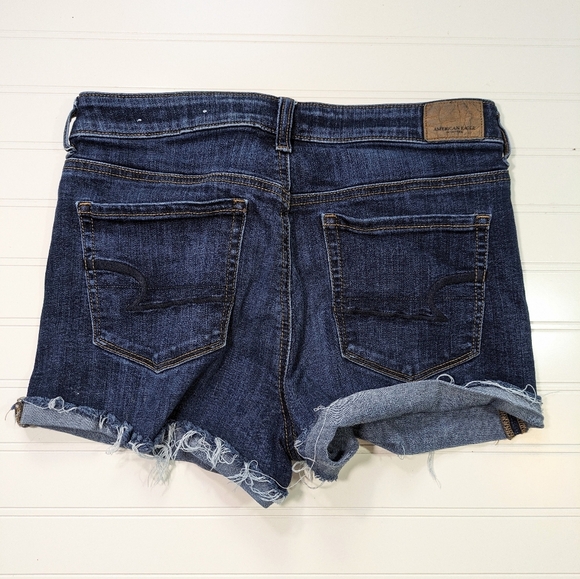 AEO Dark Wash Cutoff Hi-Rise Shortie - Picture 2 of 4